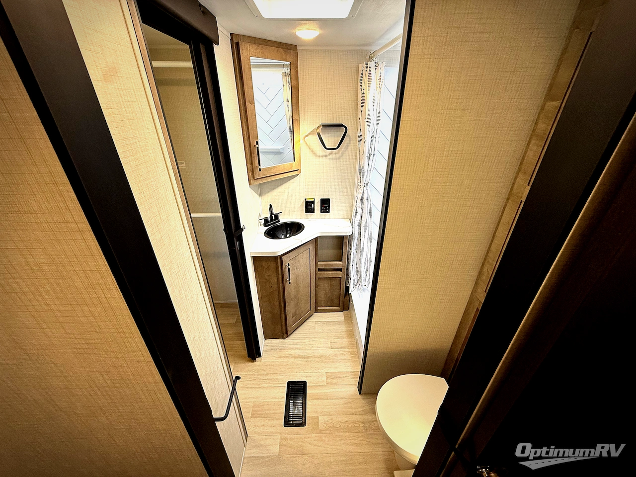 2026 Keystone Springdale 29HAVEN Photo 17