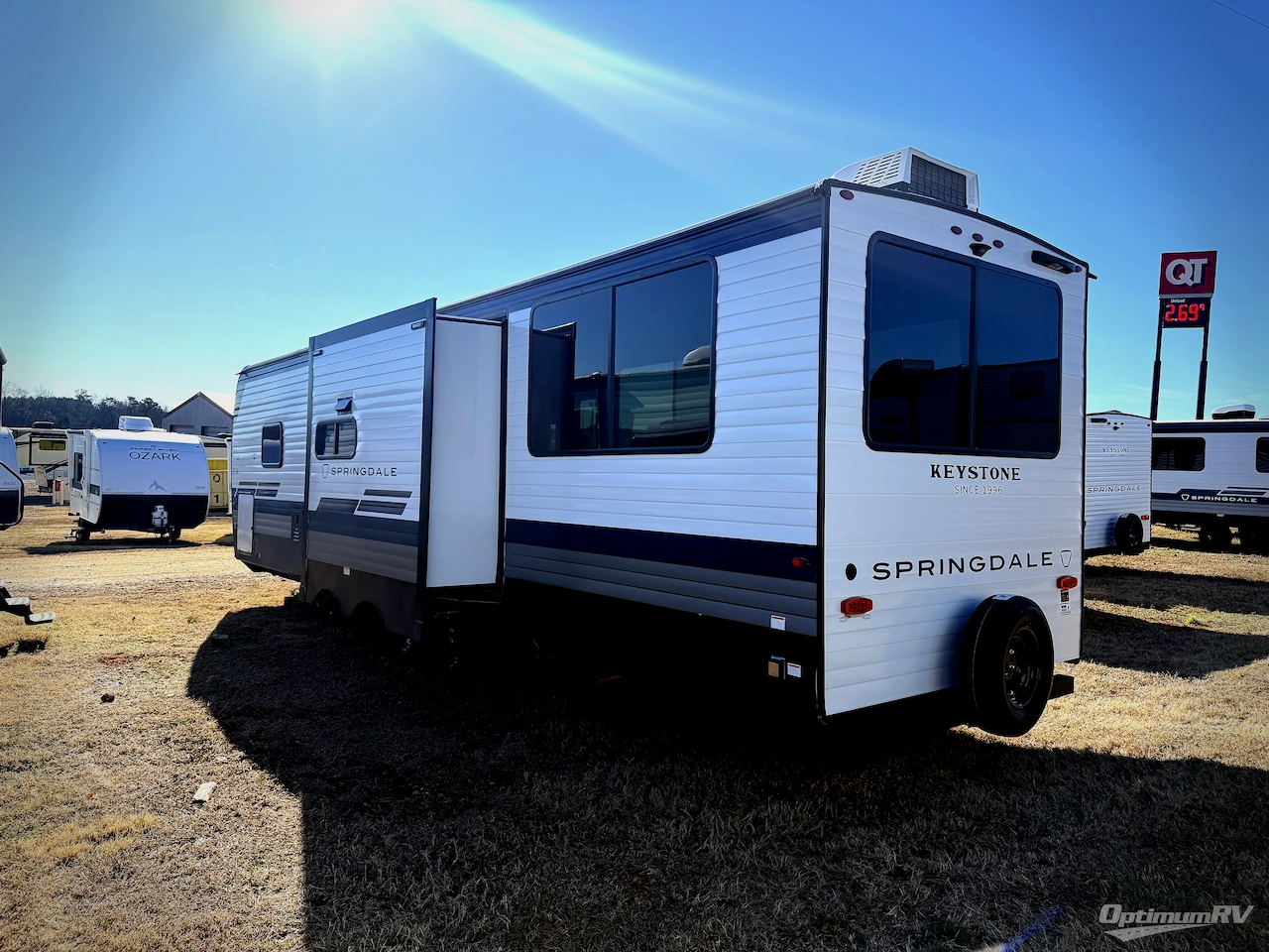 2026 Keystone Springdale 31SUNROOM Photo 3