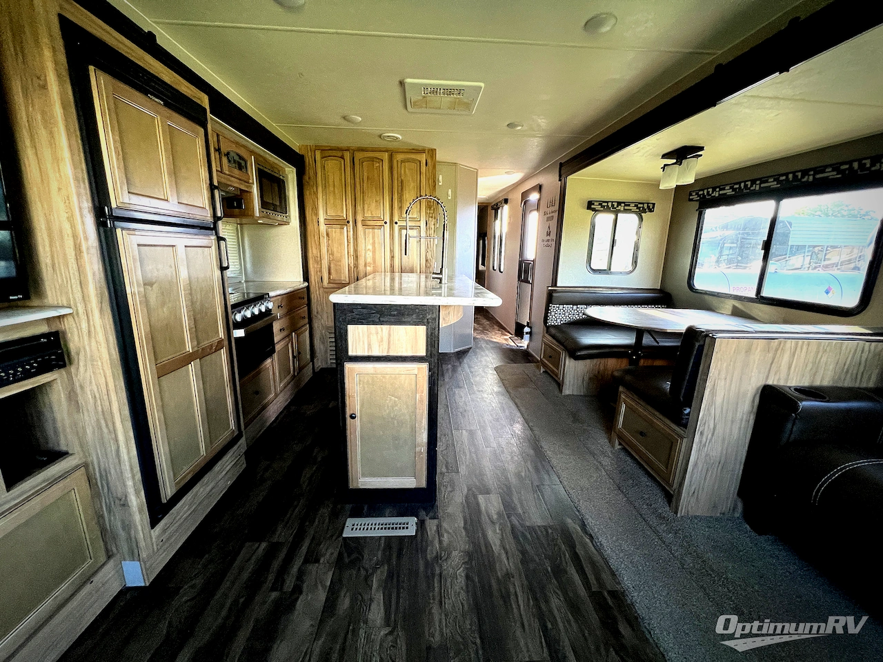 2020 Coachmen Freedom Express Liberty Edition 323BHDSLE Photo 5