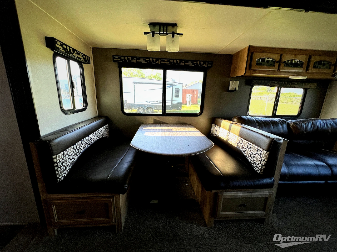 2020 Coachmen Freedom Express Liberty Edition 323BHDSLE Photo 8