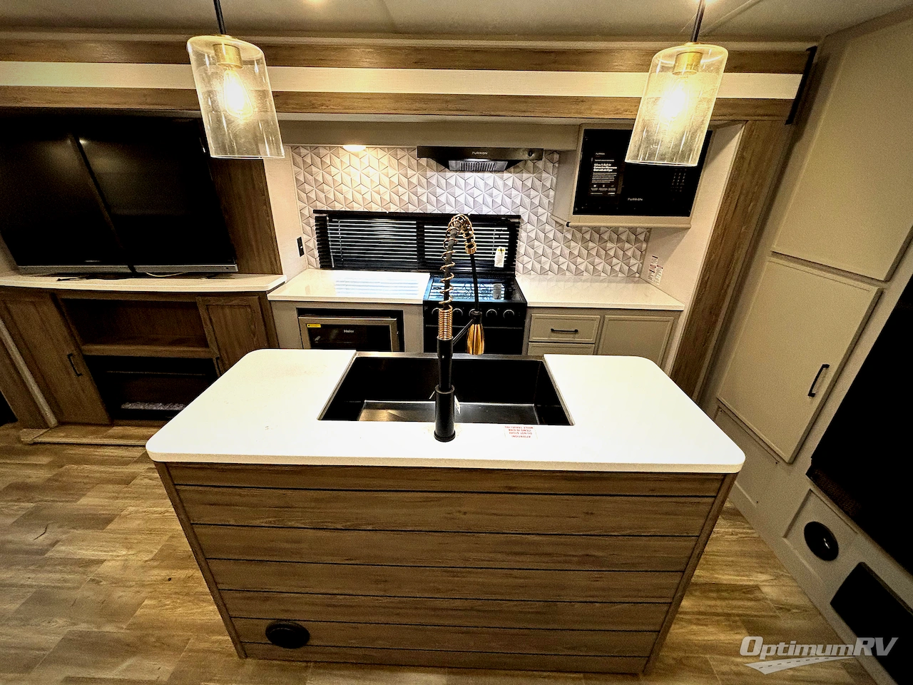 2024 Forest River Vibe 34XL Photo 6