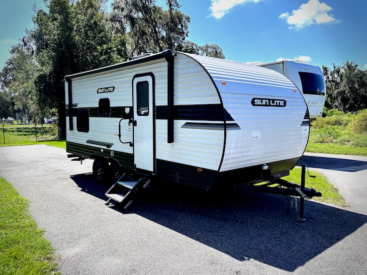 2026 Sunset Park Sun Lite LTD 21DB RV Photo 1