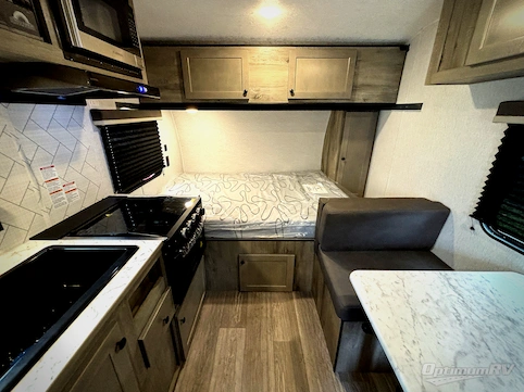 2026 Sunset Park Sun Lite 16BH RV Photo 2