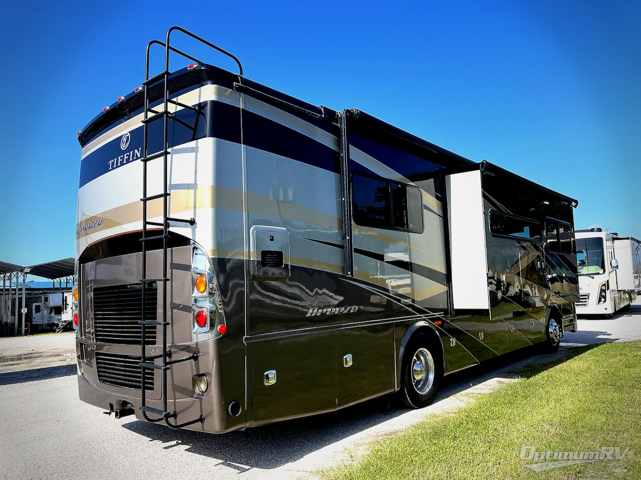 2020 Tiffin Allegro Breeze 33 BR Photo 3