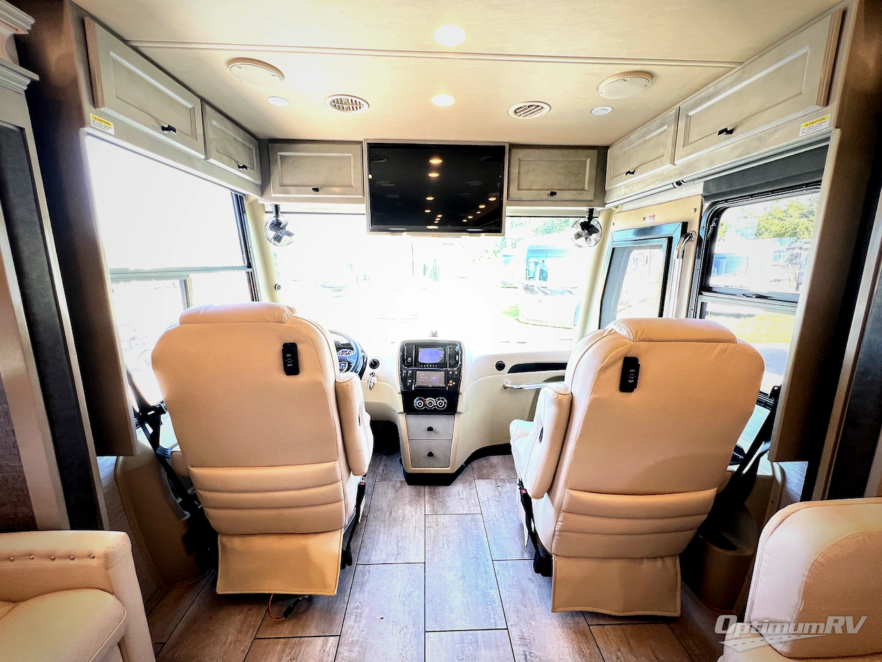 2020 Tiffin Allegro Breeze 33 BR Photo 7