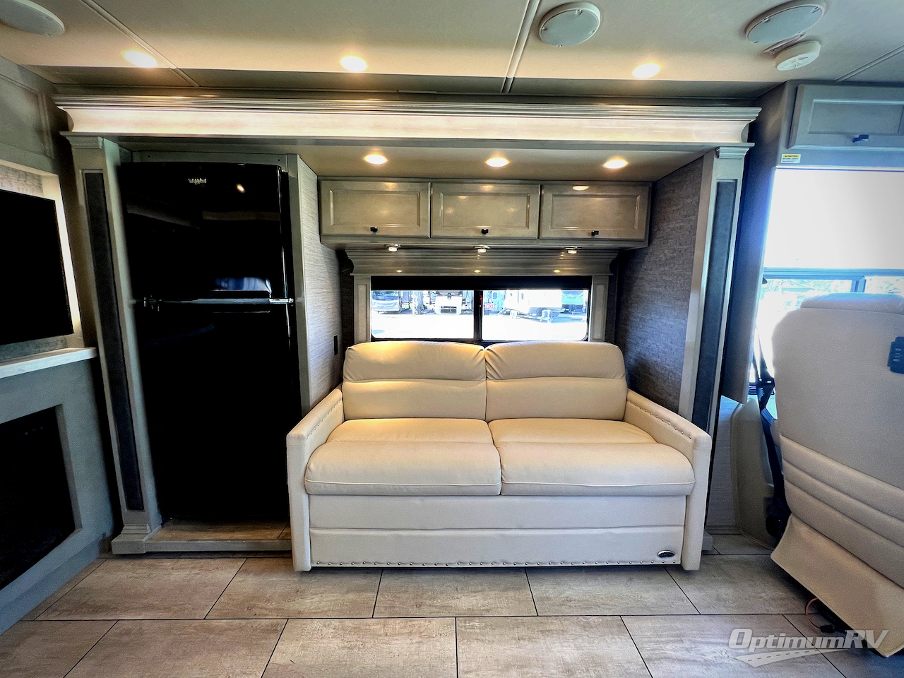 2020 Tiffin Allegro Breeze 33 BR Photo 9
