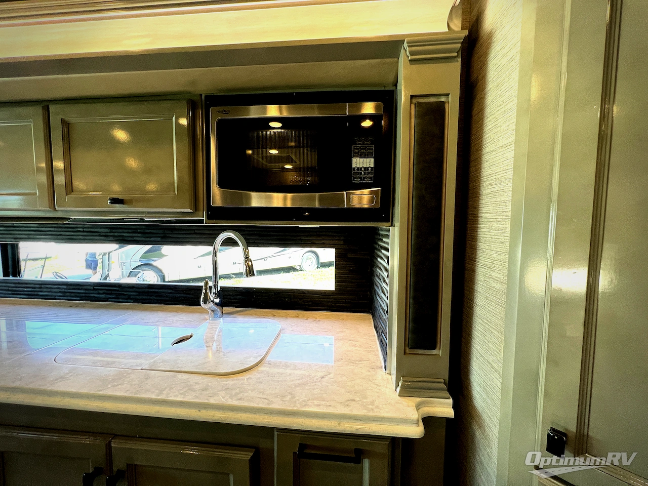 2020 Tiffin Allegro Breeze 33 BR Photo 15