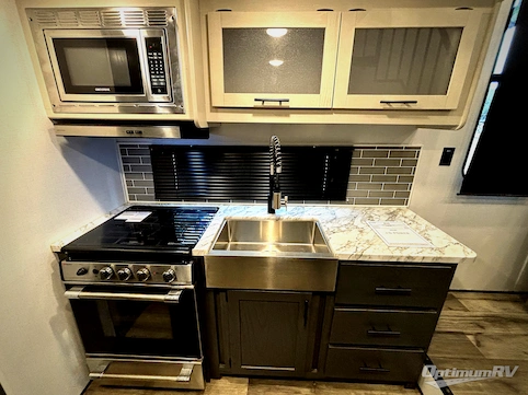 2024 Dutchmen Aspen Trail Loft 260THLOFT RV Photo 3