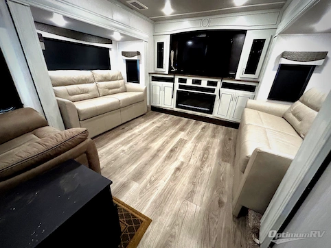 2020 Forest River Cedar Creek Silverback 37FLB RV Photo 2