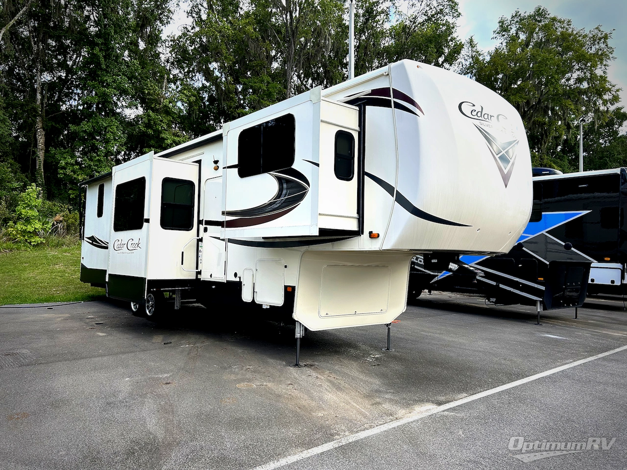 2020 Forest River Cedar Creek Silverback 37FLB Photo 1