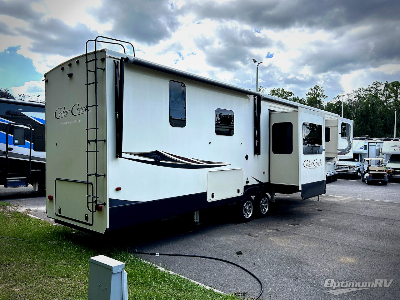 2020 Forest River Cedar Creek Silverback 37FLB Photo 2