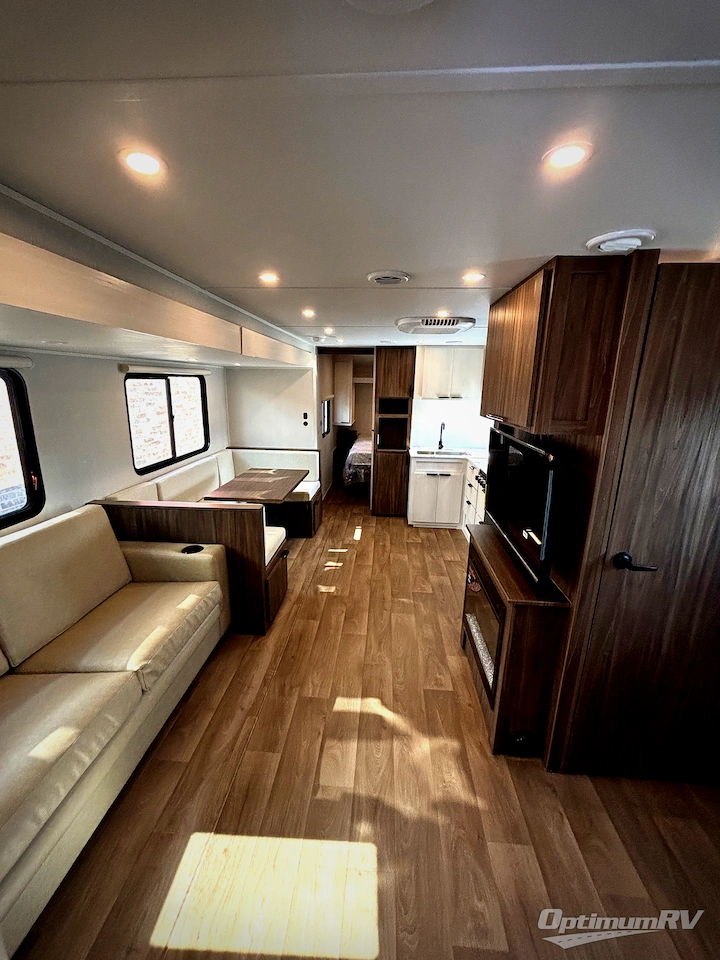 2027 Winnebago Access 27BH Photo 6