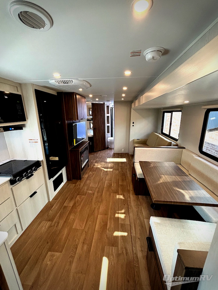 2027 Winnebago Access 27BH Photo 7