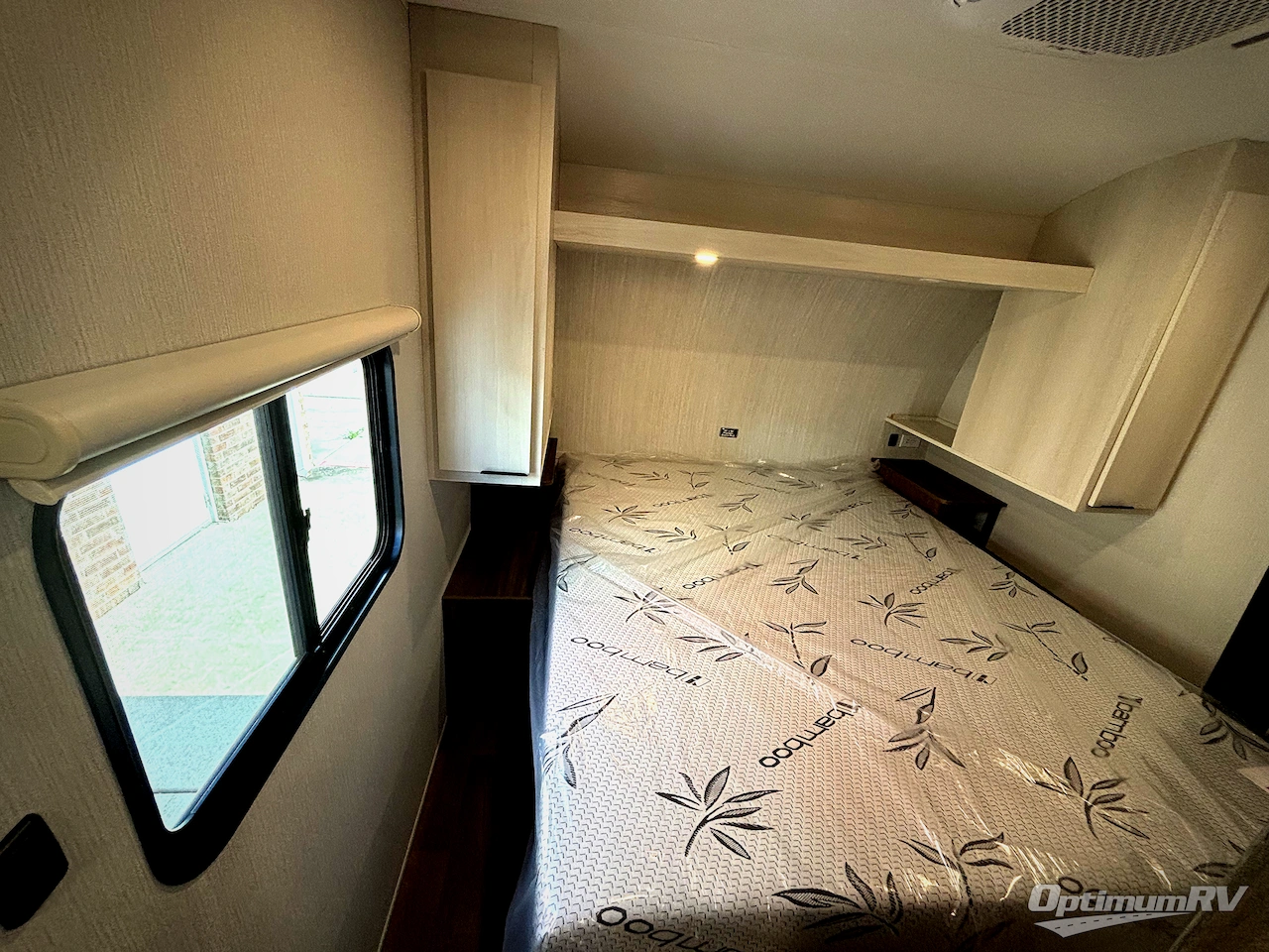 2027 Winnebago Access 27BH Photo 8