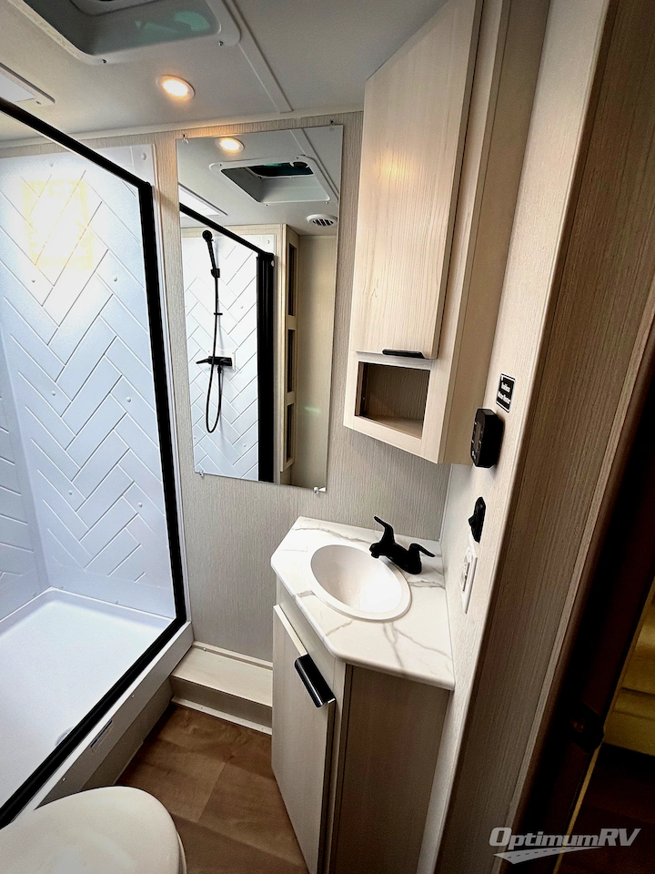 2027 Winnebago Access 27BH Photo 13