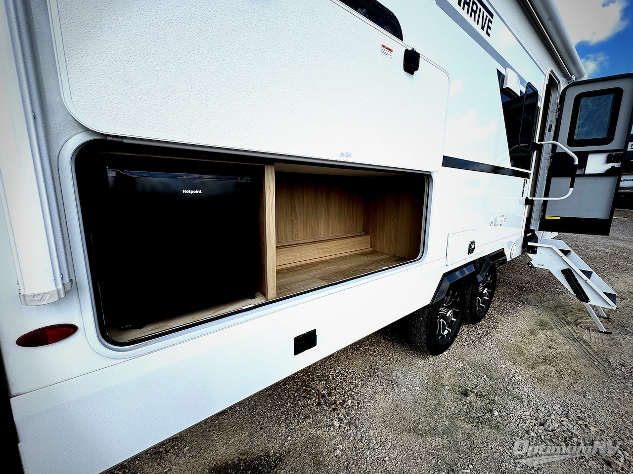 2026 Winnebago Thrive 22MBH Photo 3