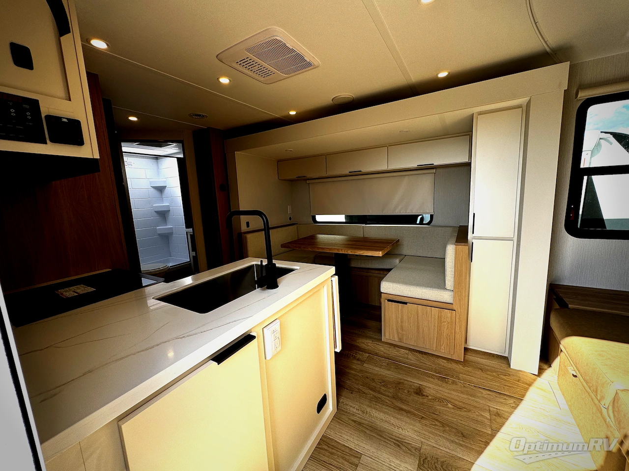 2026 Winnebago Thrive 22MBH Photo 6