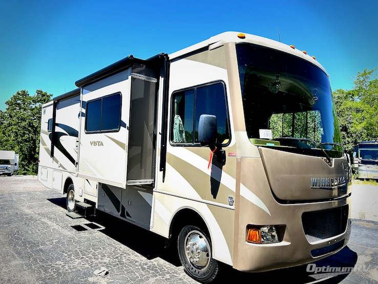 2014 Winnebago Vista 30T RV Photo 1