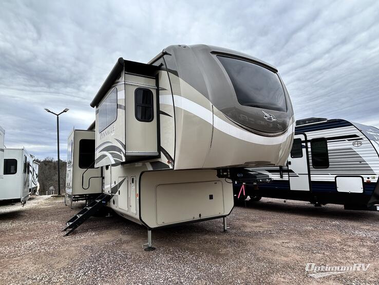 2019 Jayco Pinnacle 38FLWS RV Photo 1