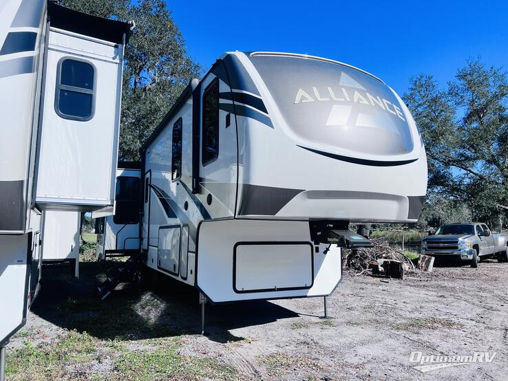 2021 Alliance Paradigm 340RL RV Photo 1