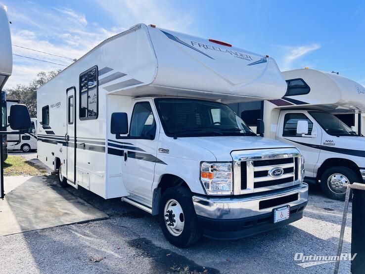 2021 Coachmen Freelander M-27 QB RV Photo 1