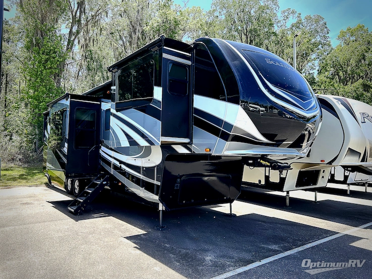 2019 Grand Design Solitude 380FL RV Photo 1