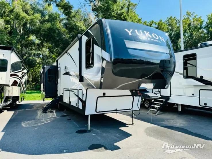 2022 Dutchmen Yukon 400RL RV Photo 1