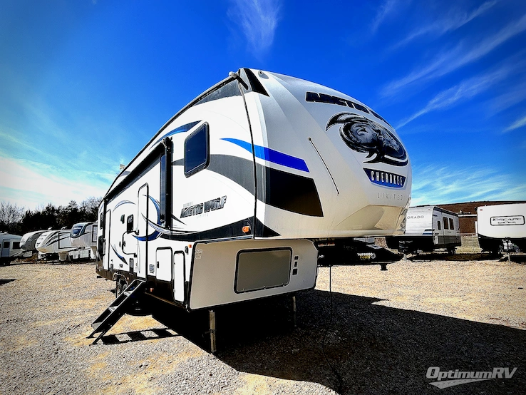 2019 Forest River Cherokee Arctic Wolf 315TBH8 RV Photo 1