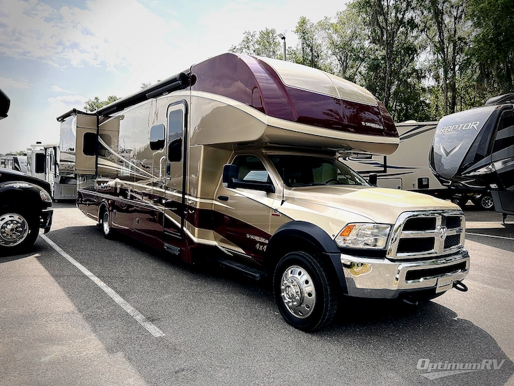 2018 Dynamax Isata 5 36DS RV Photo 1