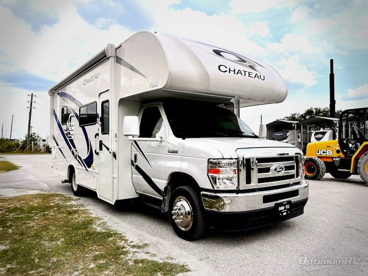 2021 Thor Chateau 25M RV Photo 1
