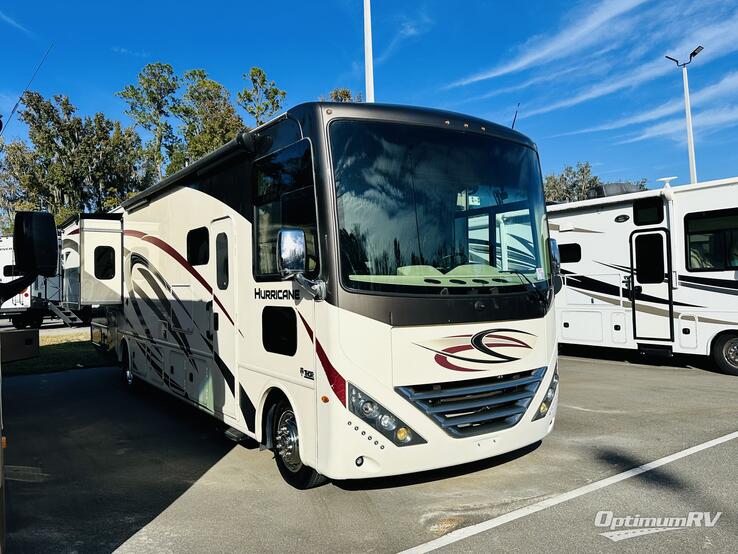 2019 Four Winds Hurricane 35M RV Photo 1