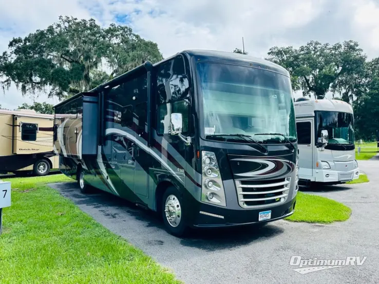 2019 Thor Challenger 37TB RV Photo 1