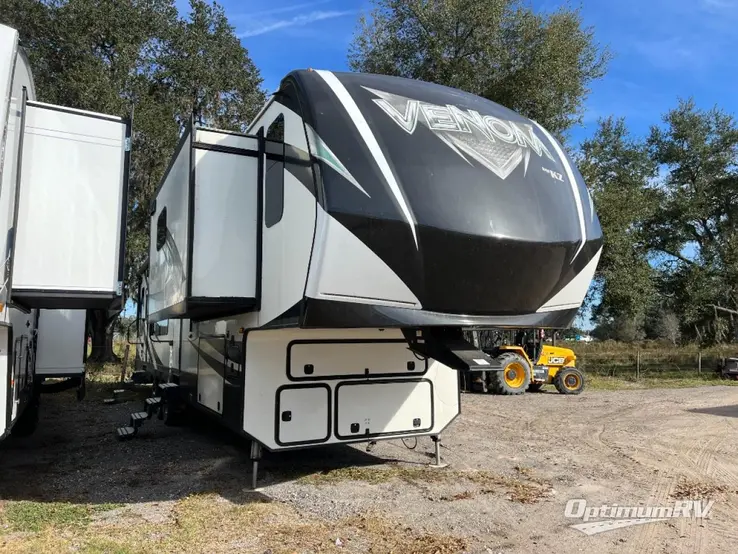 2017 KZ Venom 4020DQ RV Photo 1