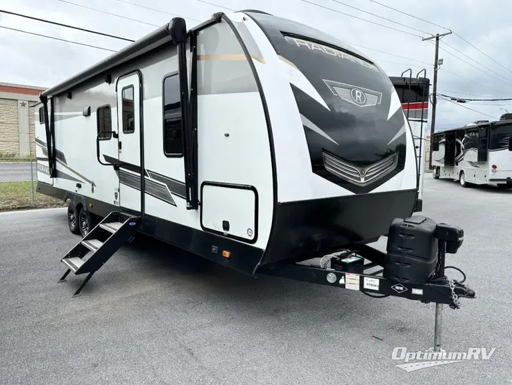 2022 Cruiser Radiance Ultra Lite 28QD RV Photo 1