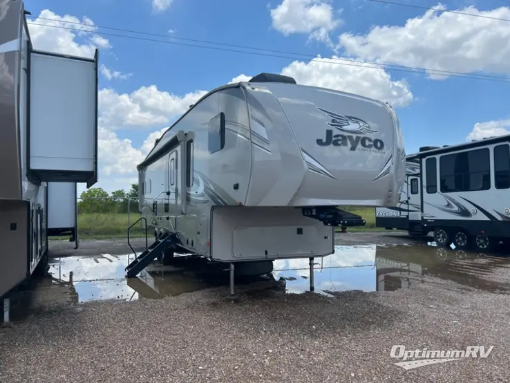 2019 Jayco Eagle HT 30.5MLOK RV Photo 1