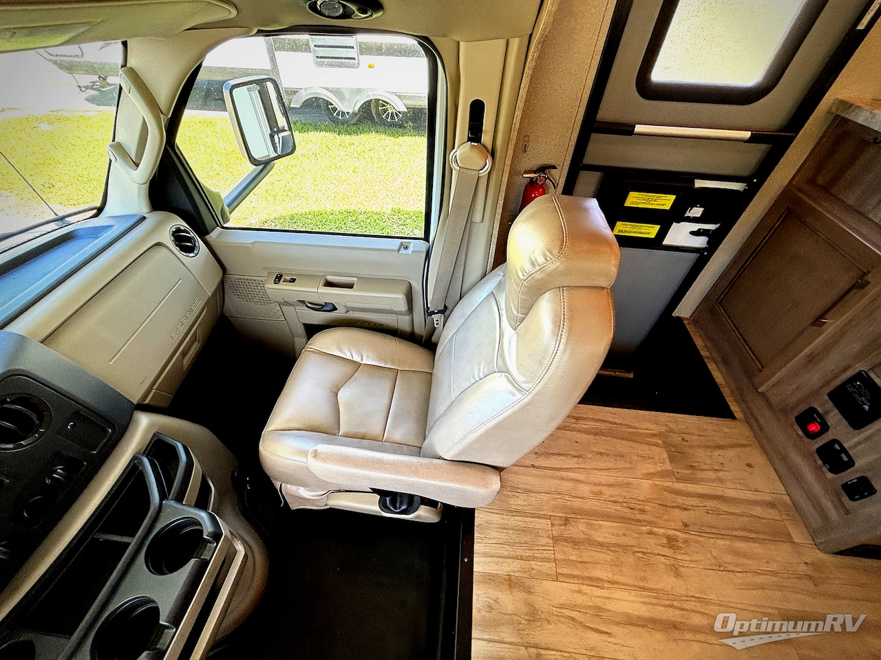2019 Entegra Odyssey 25R Photo 9