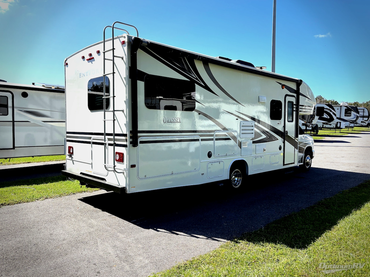 2019 Entegra Odyssey 25R Photo 2