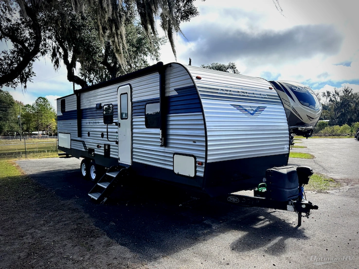 2022 Prime Time Avenger 27DBS RV Photo 1