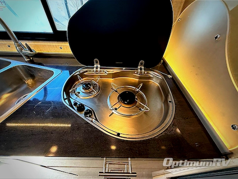 2016 Itasca Navion 24J RV Photo 3