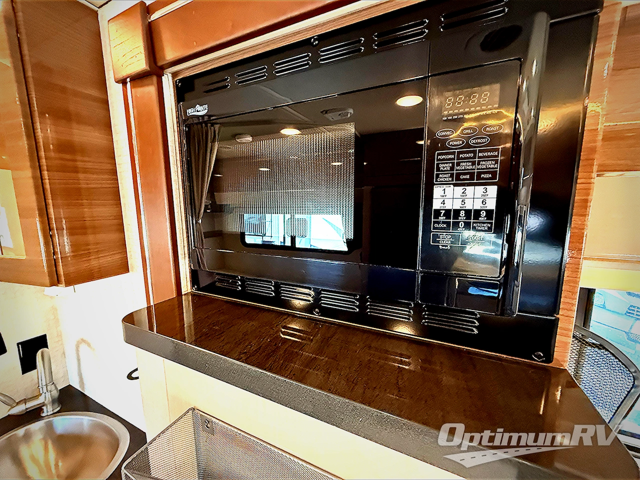 2016 Itasca Navion 24J Photo 12