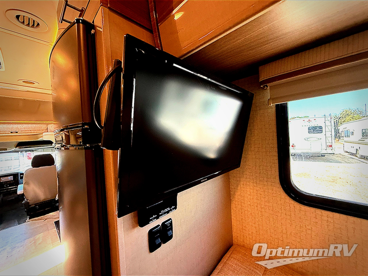 2016 Itasca Navion 24J Photo 14