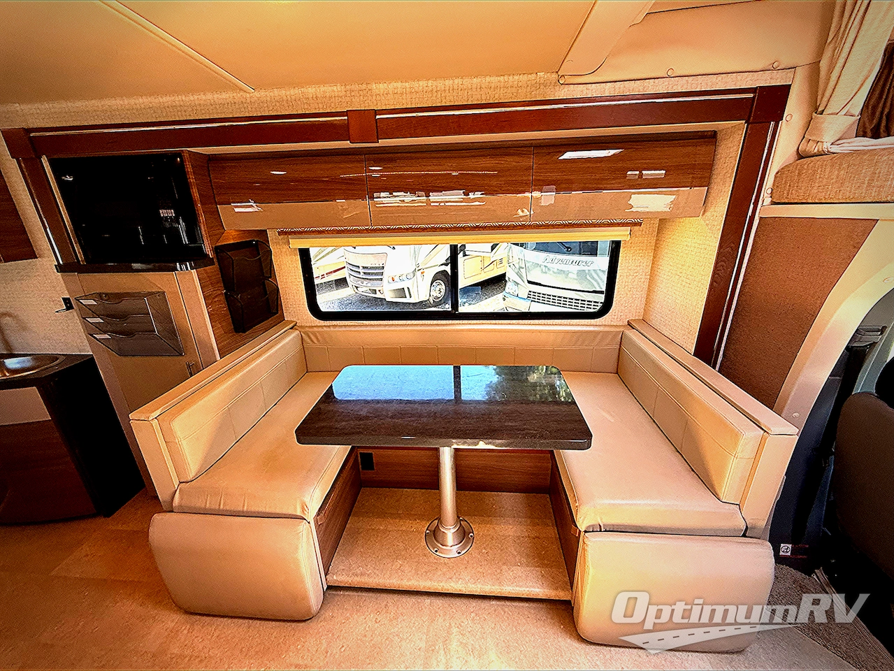 2016 Itasca Navion 24J Photo 15