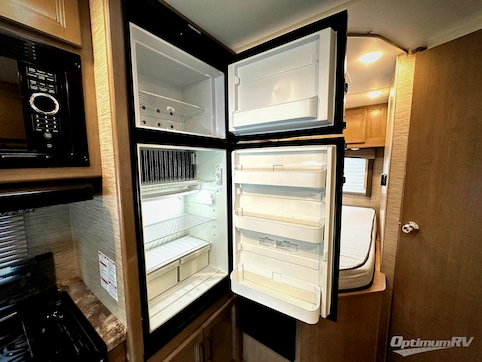 2022 Thor Chateau 22E RV Photo 4