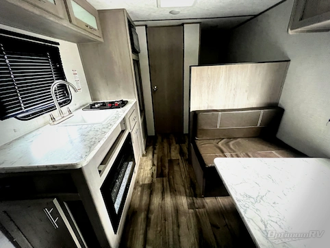 2023 Dutchmen Coleman 17B RV Photo 2