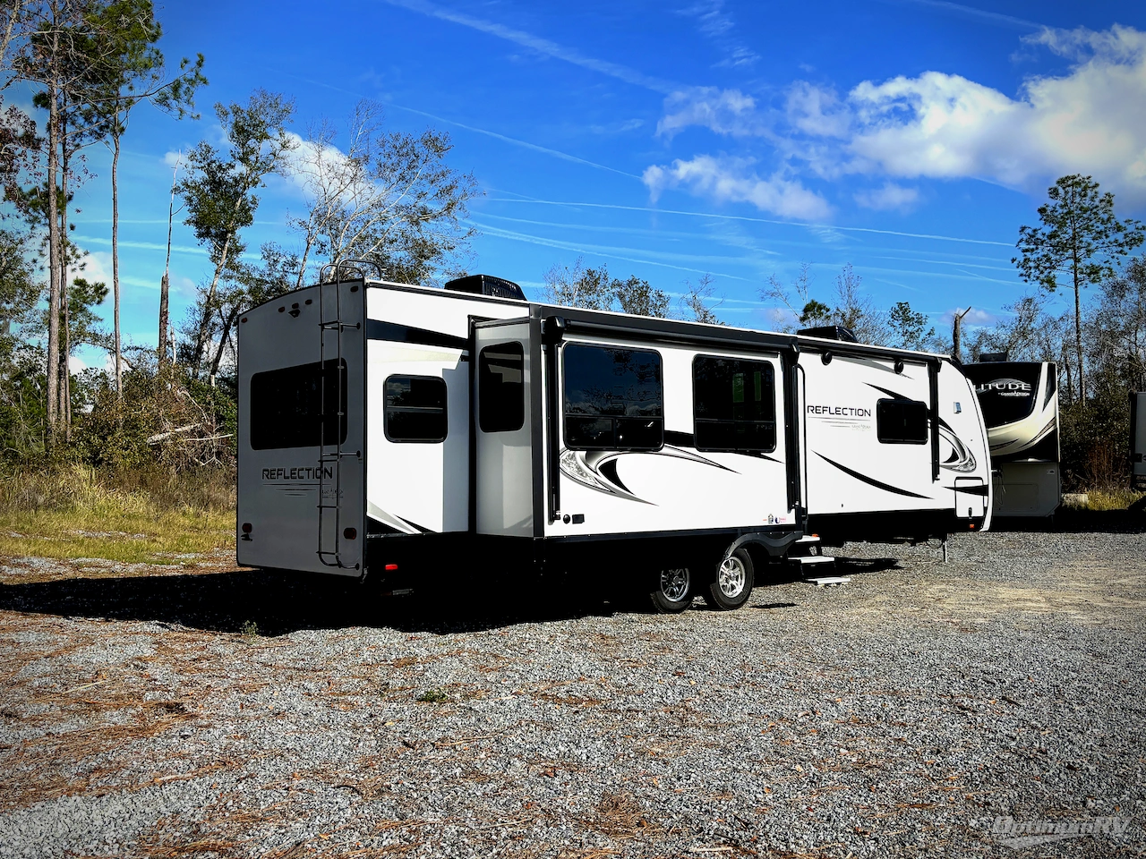 2022 Grand Design Reflection 315RLTS Photo 2