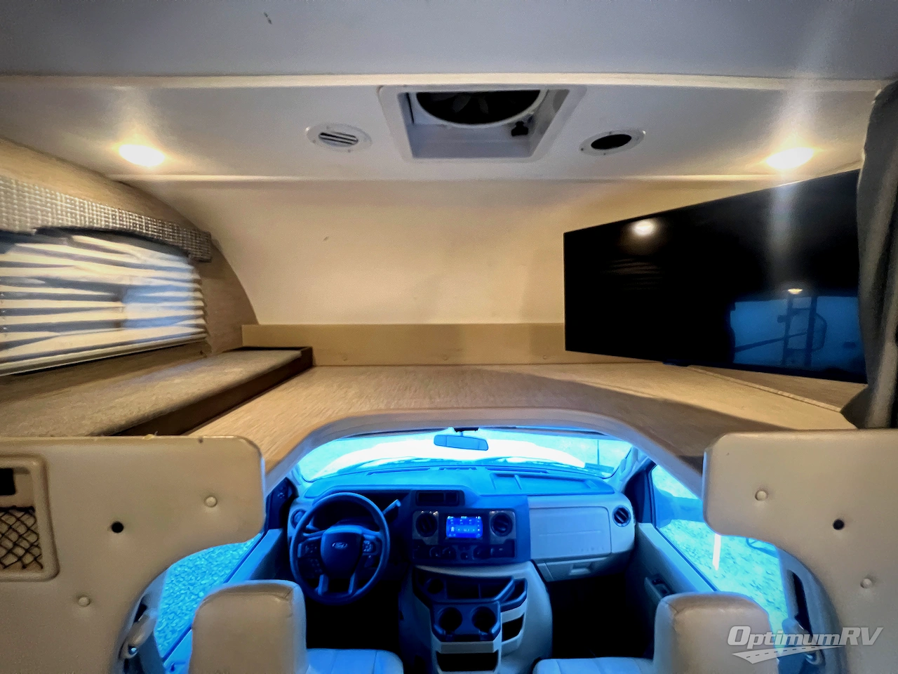 2023 Thor Chateau 27R Photo 6