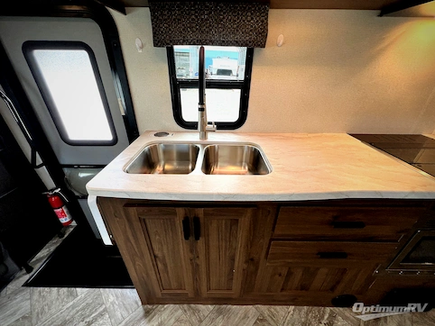 2022 Forest River Sunseeker LE 2850SLE Ford RV Photo 3