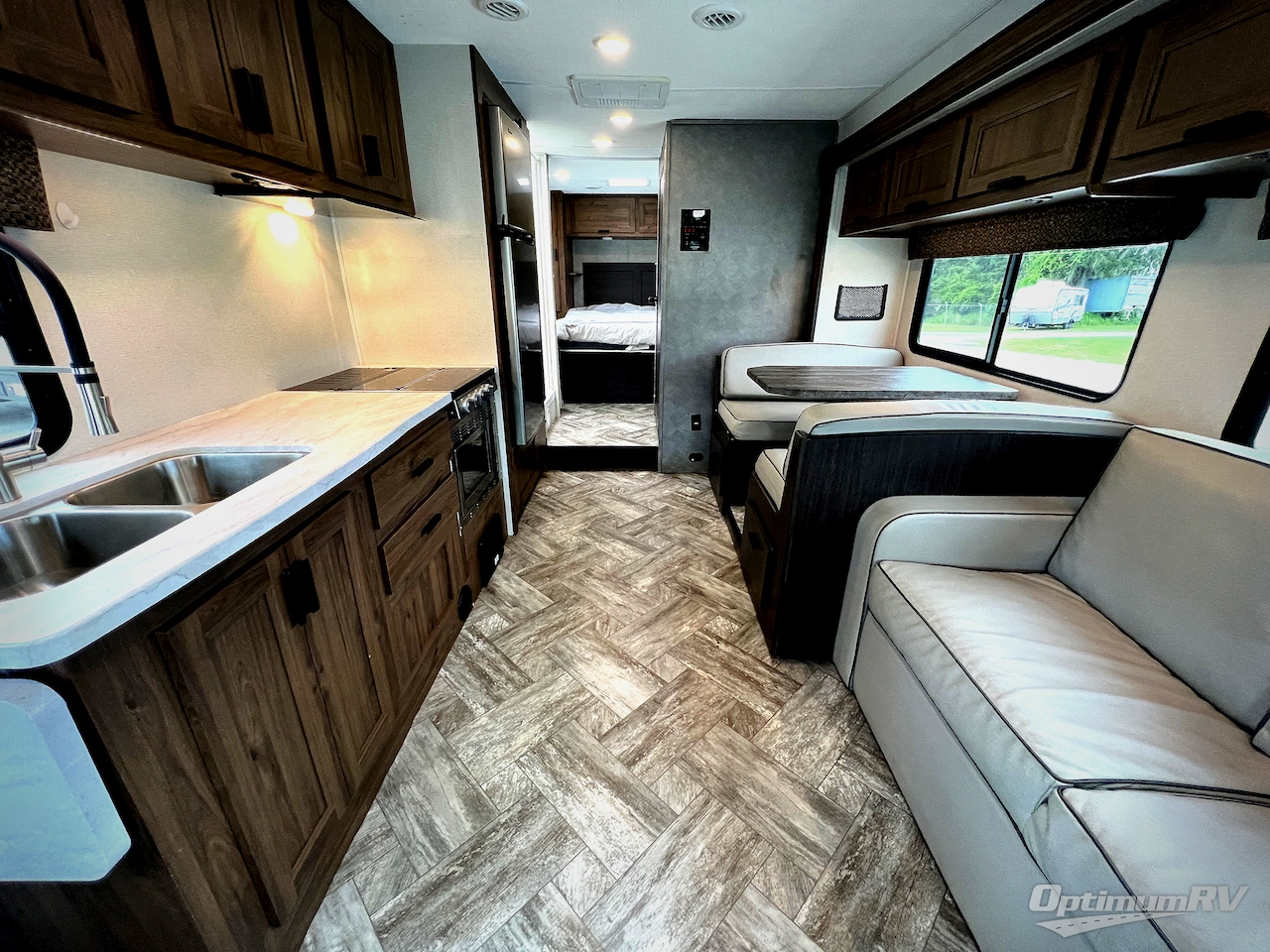 2022 Forest River Sunseeker LE 2850SLE Ford Photo 4