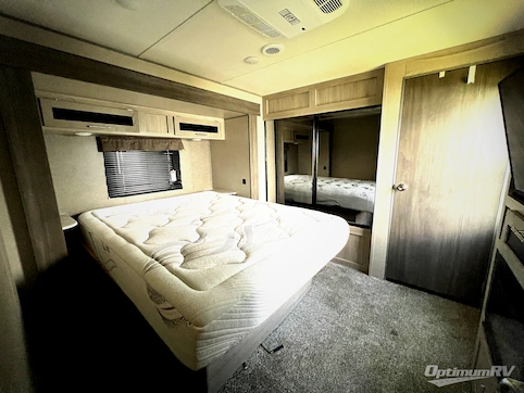 2022 Coachmen Catalina Legacy 303RKDS RV Photo 4