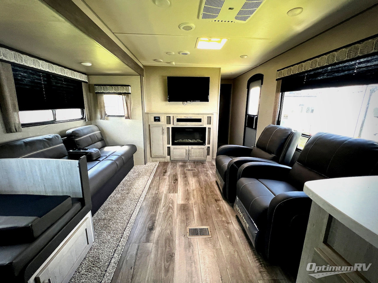 2022 Coachmen Catalina Legacy 303RKDS Photo 5
